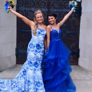 Prom dress (Blue on Right)